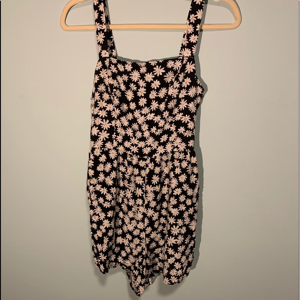Cinched waist & back daisy romper - Picture 2 of 4